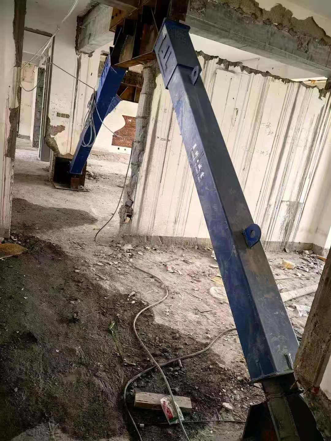 长安柱子粘钢加固施工工艺